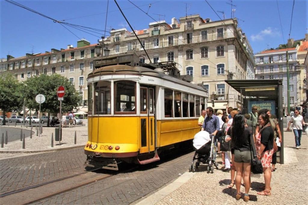 Апартаменты Mm3 Baixa Rossio Castle View! Лиссабон Экстерьер фото