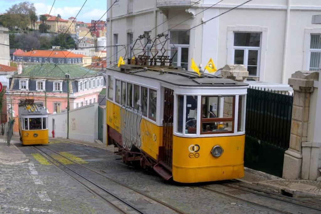 Апартаменты Mm3 Baixa Rossio Castle View! Лиссабон Экстерьер фото